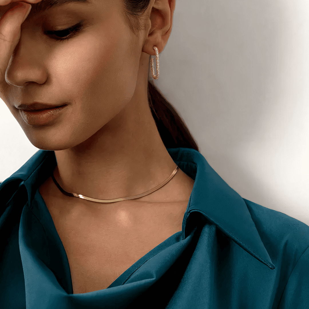 CAMICETTA IN RASO CON SCOLLO DRAPPEGGIATO