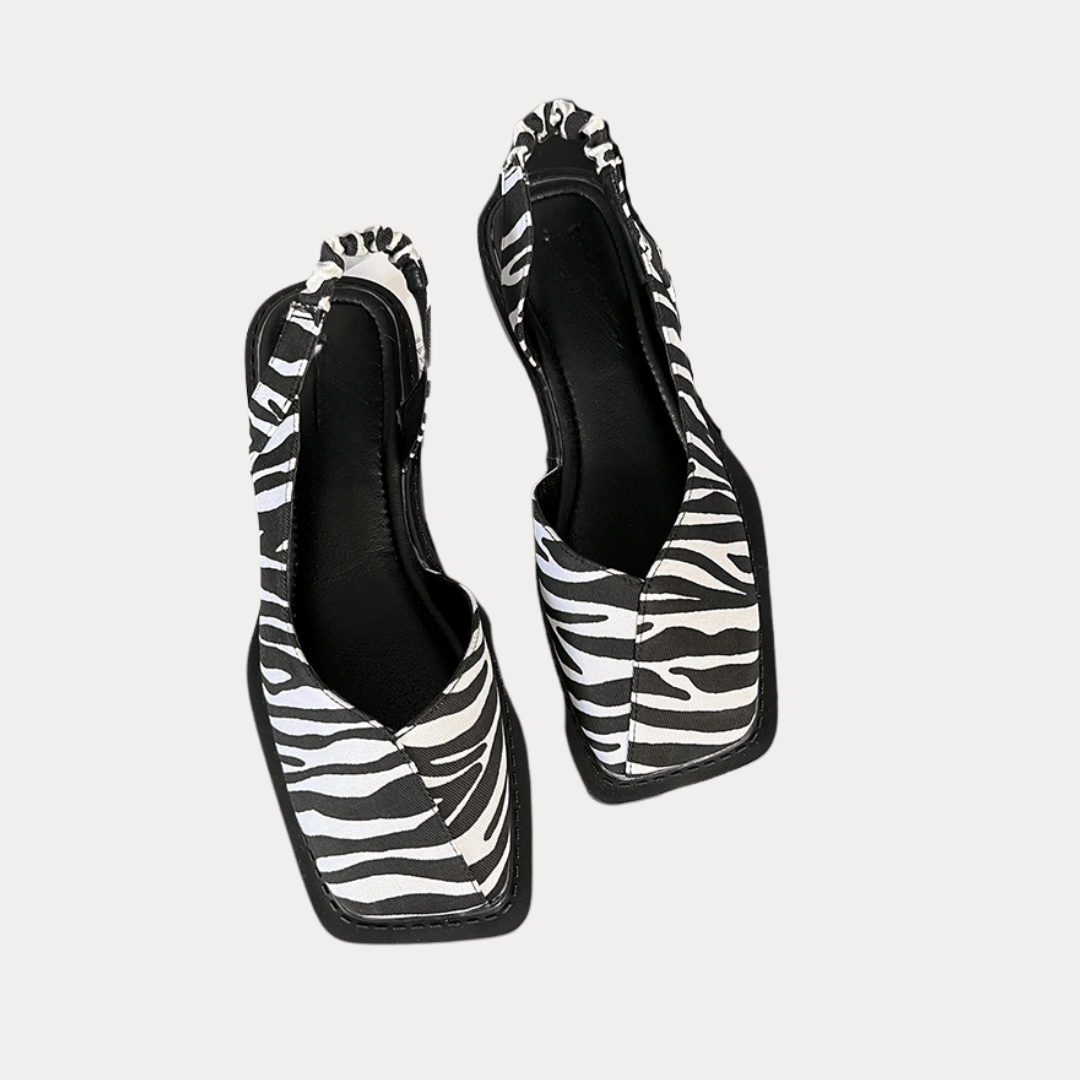 SANDALO IN PELLE A PUNTA QUADRATA