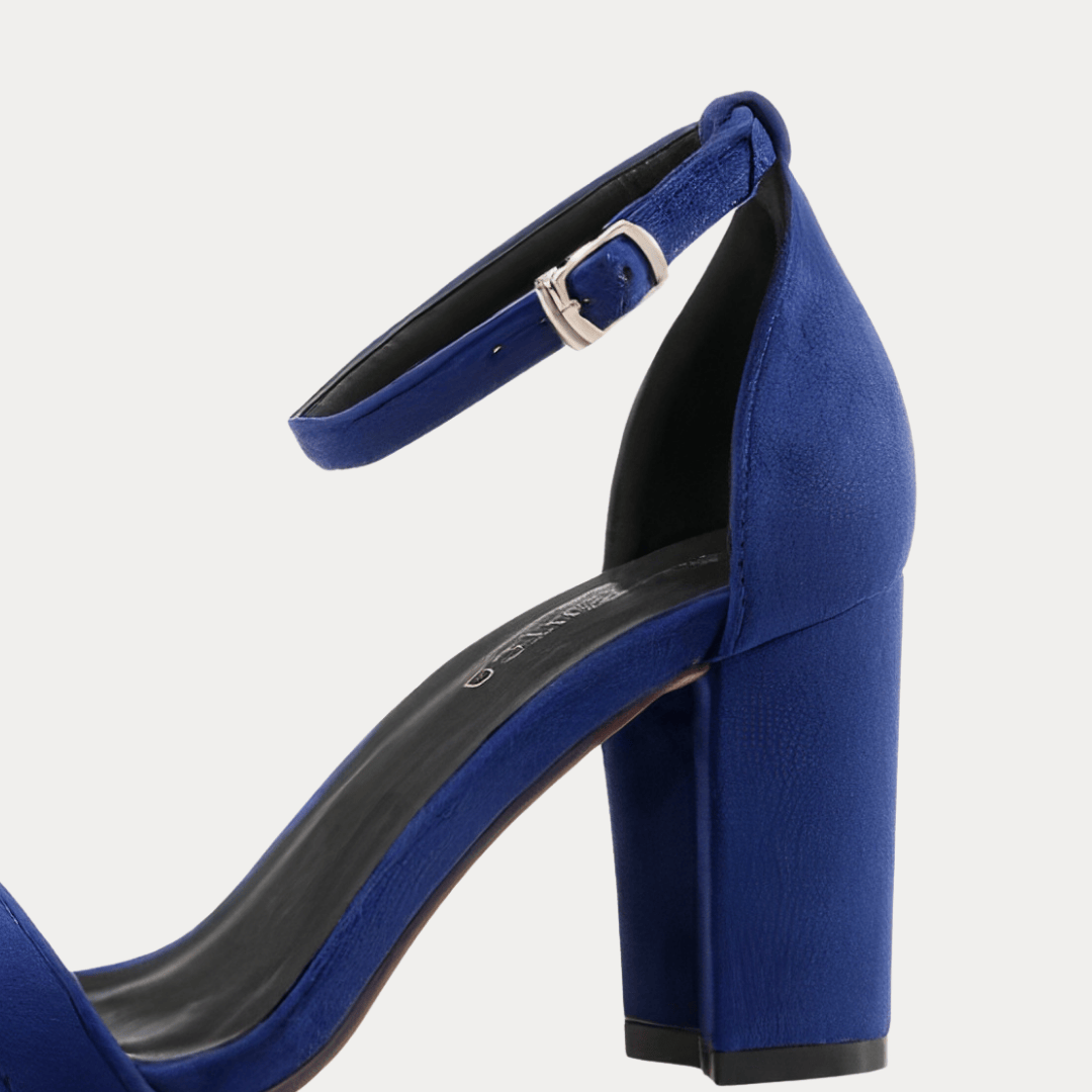 SANDALI CON TACCO LARGO E FIBBIA REGOLABILE